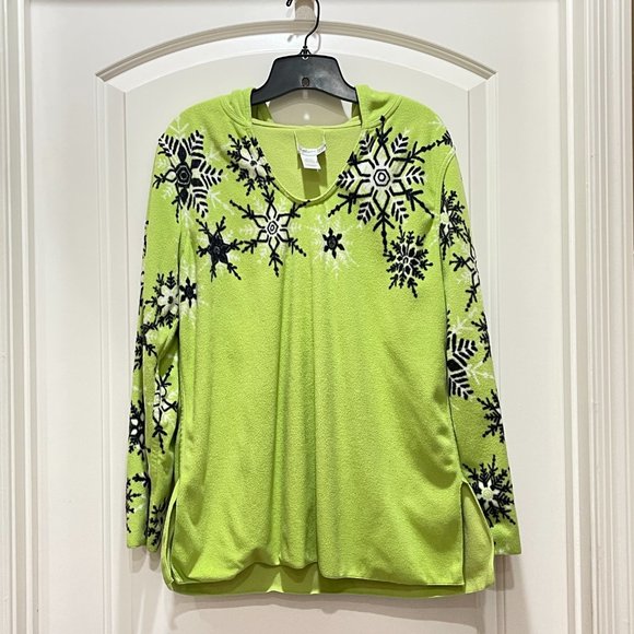 Coldwater Creek Top Medium Green Black Snowflake Fleece Long Sleeve Pullover - Picture 1 of 6